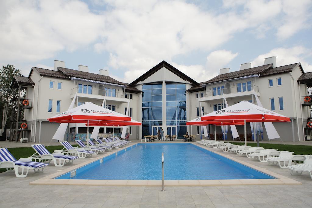 Porto Riva Hotel Zaporizhia ภายนอก รูปภาพ
