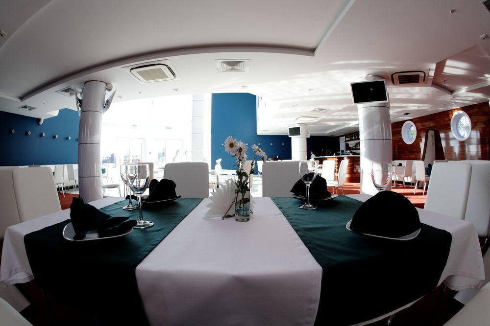 Porto Riva Hotel Zaporizhia ภายนอก รูปภาพ
