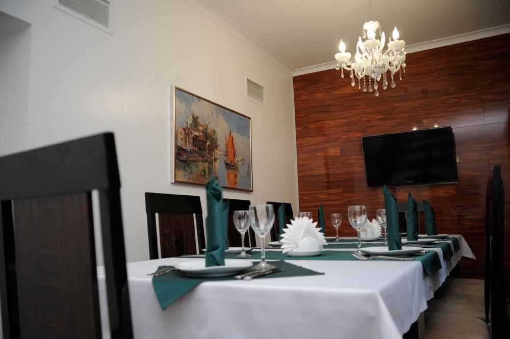 Porto Riva Hotel Zaporizhia ภายนอก รูปภาพ