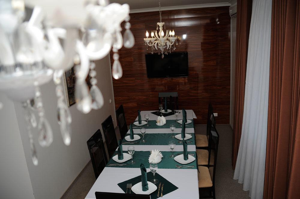 Porto Riva Hotel Zaporizhia ภายนอก รูปภาพ