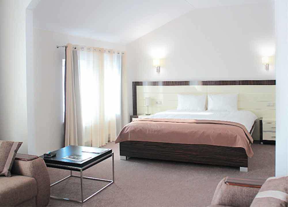 Porto Riva Hotel Zaporizhia ภายนอก รูปภาพ